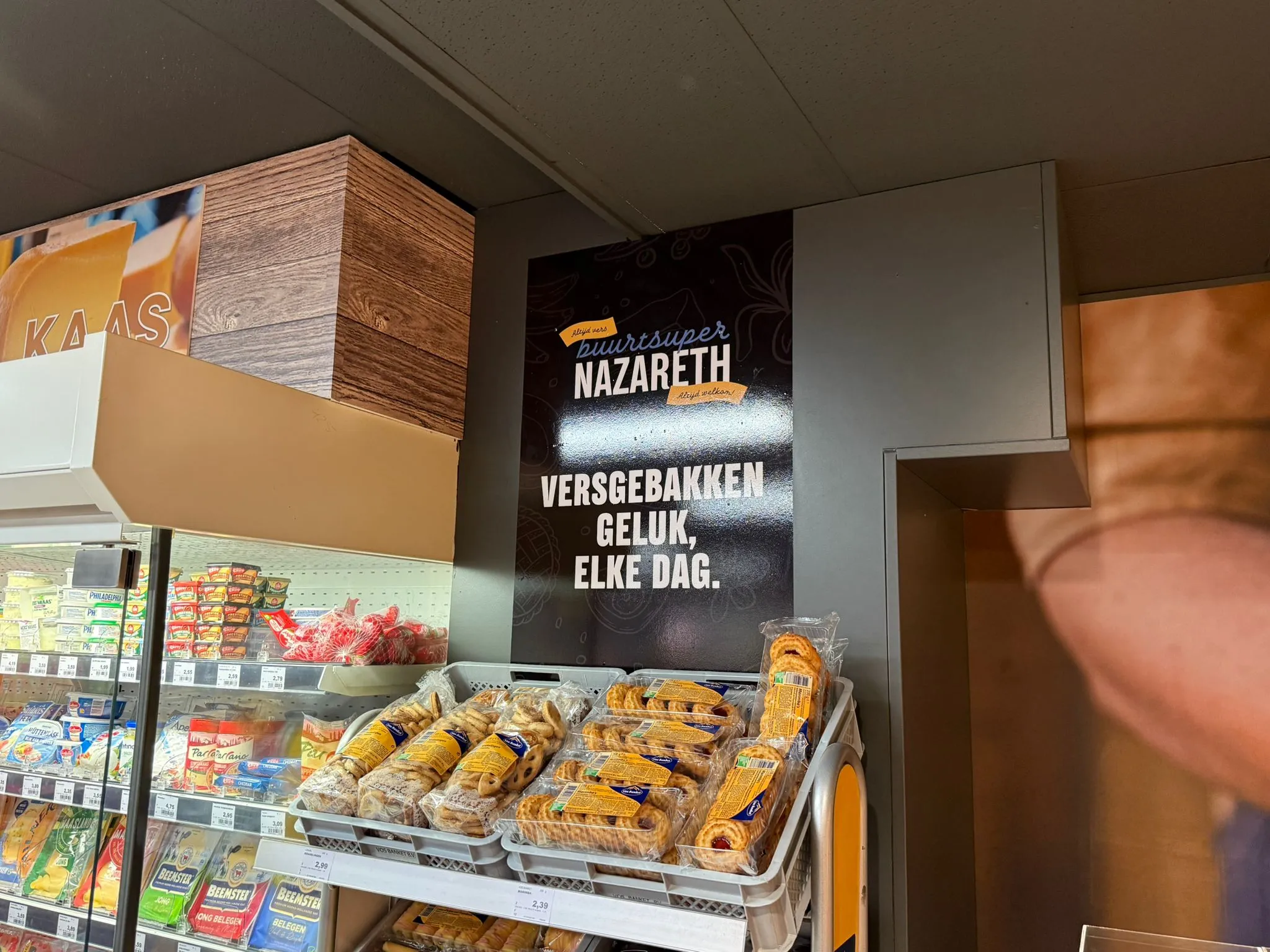 Muurbestickering voor supermarkt in Maastricht