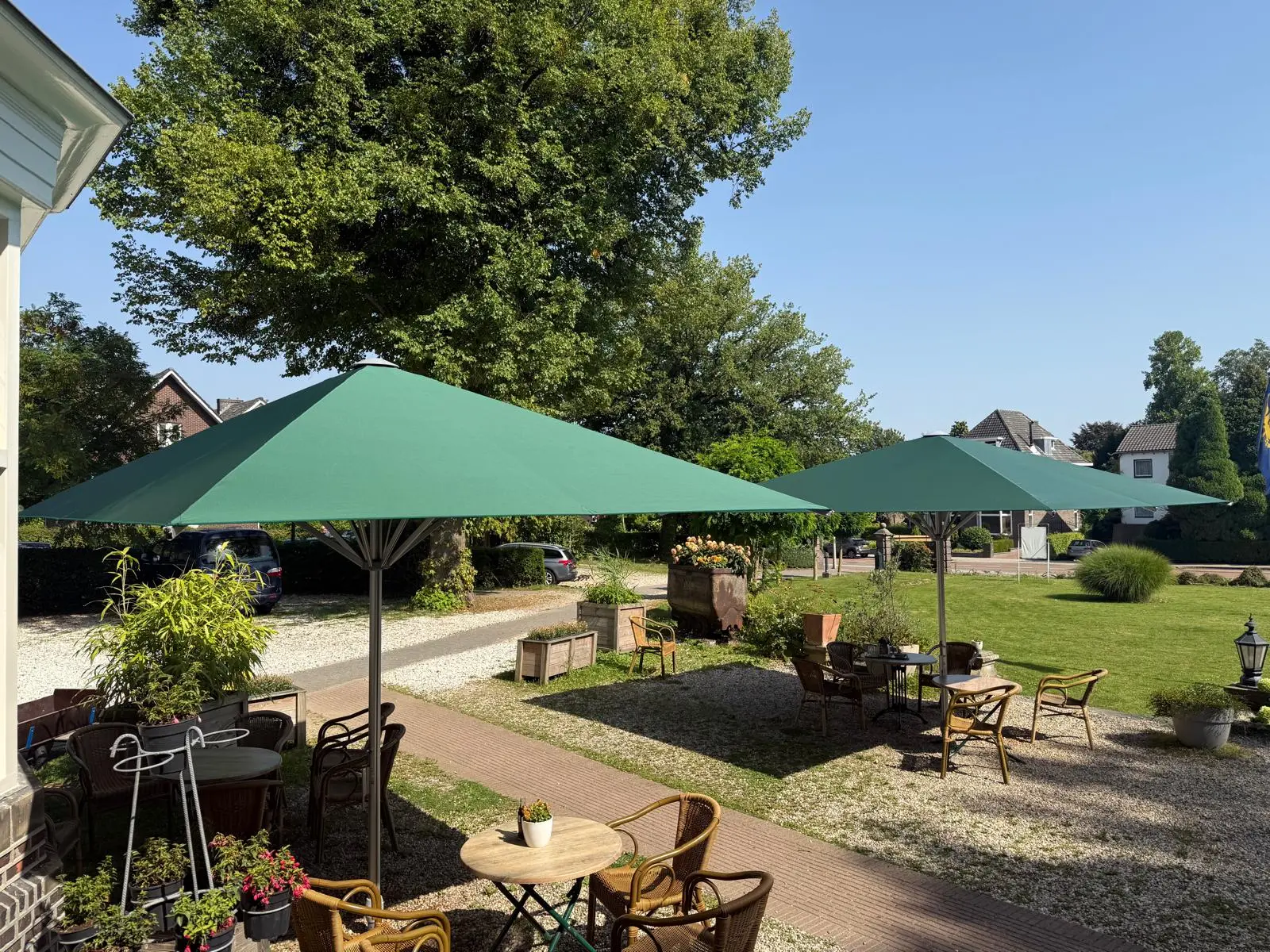 Horeca parasols voor Villa Eikhold